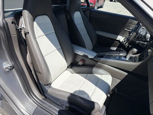 Used 2015 Porsche Cayman RWD image 11