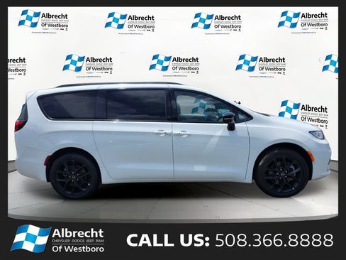 New 2026 Chrysler Pacifica Select w/ S Appearance Package AWD/4WD image 6
