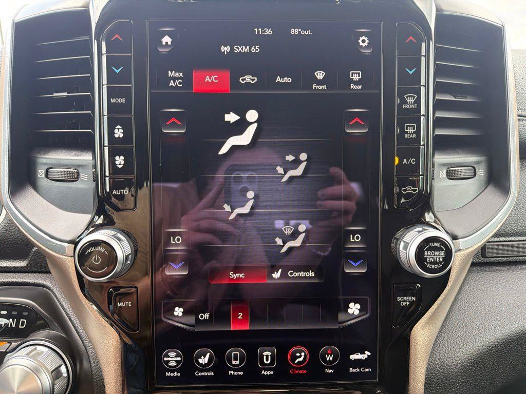 Used 2021 RAM 1500 Laramie AWD/4WD image 37