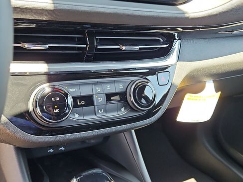 New 2026 Buick Envista Sport Touring w/ Convenience I Package FWD image 19