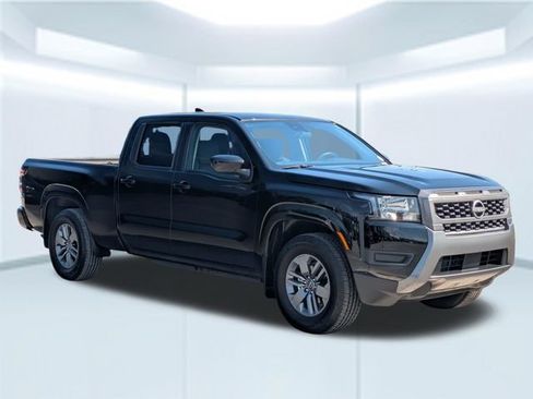 Used 2025 Nissan Frontier SV RWD image 8