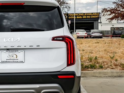 Used 2022 Kia Telluride EX w/ EX Premium Package FWD image 51