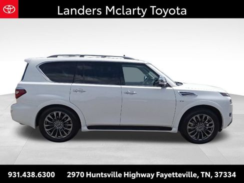 Used 2022 Nissan Armada Platinum w/ Captain's Chairs Package RWD image 2