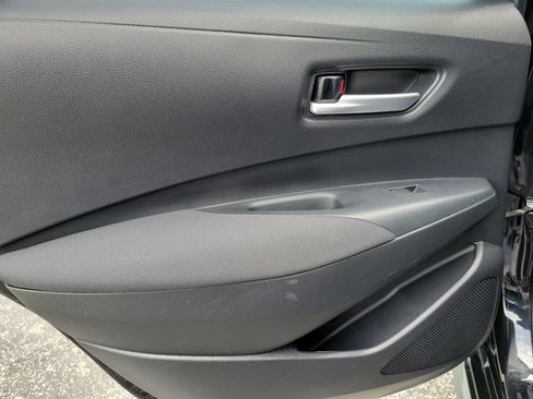 Used 2020 Toyota Corolla LE FWD image 18