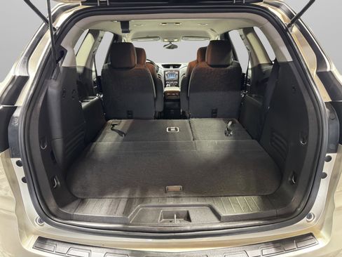Used 2016 Chevrolet Traverse LT image 36