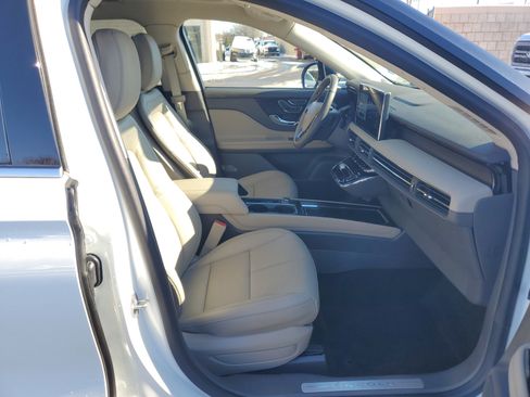 Certified 2023 Lincoln Corsair Reserve w/ Equipment Group 201A image 9