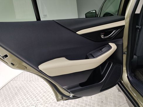 Used 2025 Subaru Outback Premium image 15