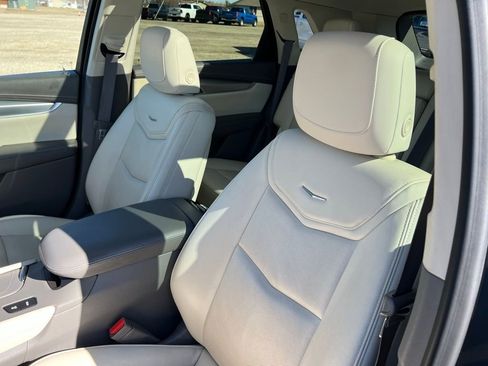 Used 2019 Cadillac XT5 Premium Luxury image 33