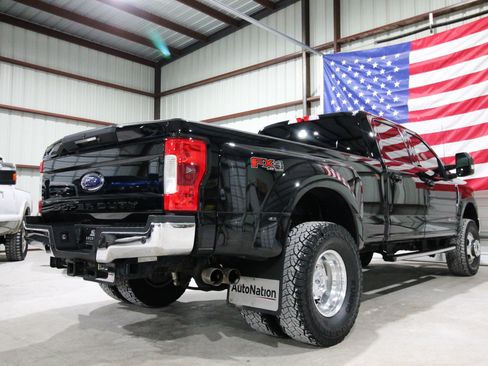 Used 2017 Ford F350 Lariat w/ Lariat Ultimate Package image 11