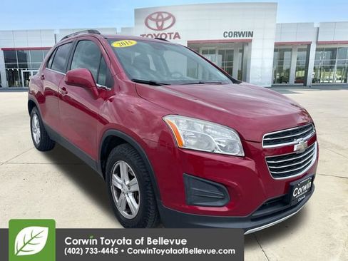 Used 2015 Chevrolet Trax LT FWD image 1