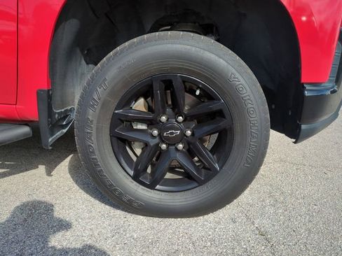 Used 2019 Chevrolet Silverado 1500 Custom Trail Boss w/ Custom Convenience Package image 11