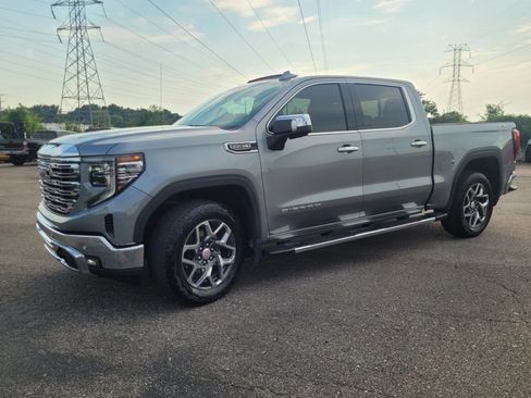 Used 2023 GMC Sierra 1500 SLT w/ SLT Premium Plus Package AWD/4WD image 24