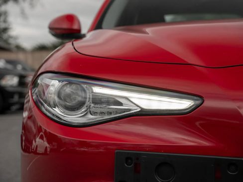 Used 2020 Alfa Romeo Giulia AWD w/ Cold Weather Package image 28