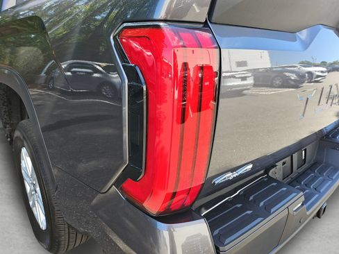 Used 2025 Toyota Tundra SR5 w/ SR5 Premium Package AWD/4WD image 21