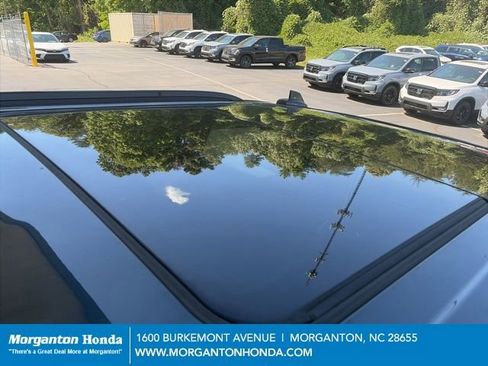 Used 2021 Chevrolet Tahoe Z71 w/ Z71 Signature Package AWD/4WD image 12