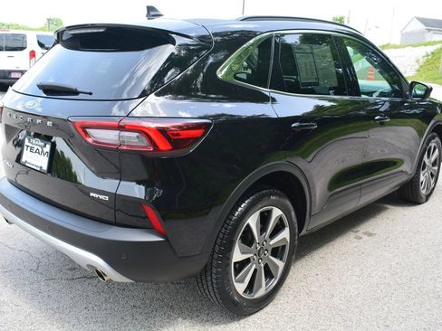 Used 2024 Ford Escape Platinum AWD/4WD image 5