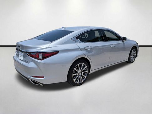 Used 2020 Lexus ES 350 w/ Accessory Package FWD image 4