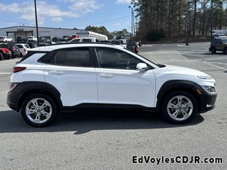 Used 2023 Hyundai Kona SEL w/ Convenience Package video 2