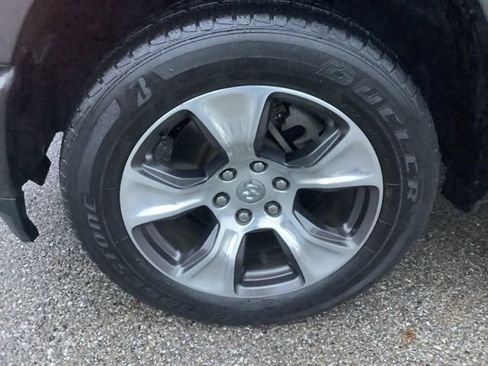 Used 2019 RAM 1500 Laramie image 37