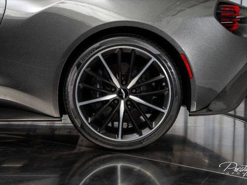 Used 2018 Aston Martin Vanquish Zagato RWD image 31