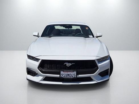 Used 2025 Ford Mustang Coupe RWD image 2