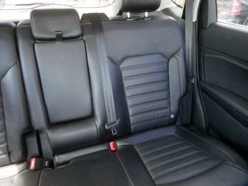 Used 2015 Ford Edge SEL w/ Equipment Group 201A AWD/4WD image 14