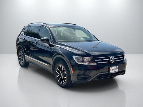 Used 2021 Volkswagen Tiguan SE R-Line FWD image 3