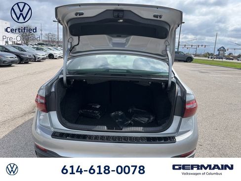 Used 2025 Volkswagen Jetta Sport image 17