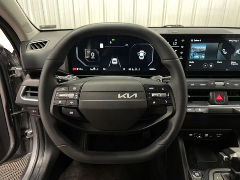 Used 2025 Kia K4 EX FWD image 18