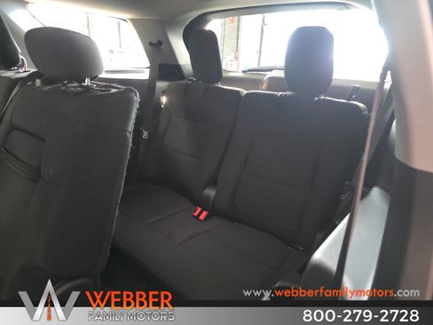 Used 2021 Ford Explorer XLT w/ Class III Trailer Tow Package AWD/4WD image 16