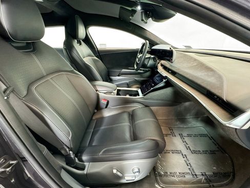 Used 2023 Lucid Air Grand Touring image 25