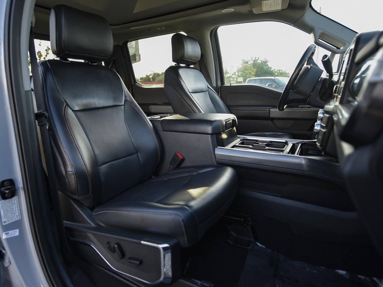 Used 2024 Ford F250 Lariat w/ Lariat Ultimate Package AWD/4WD image 17