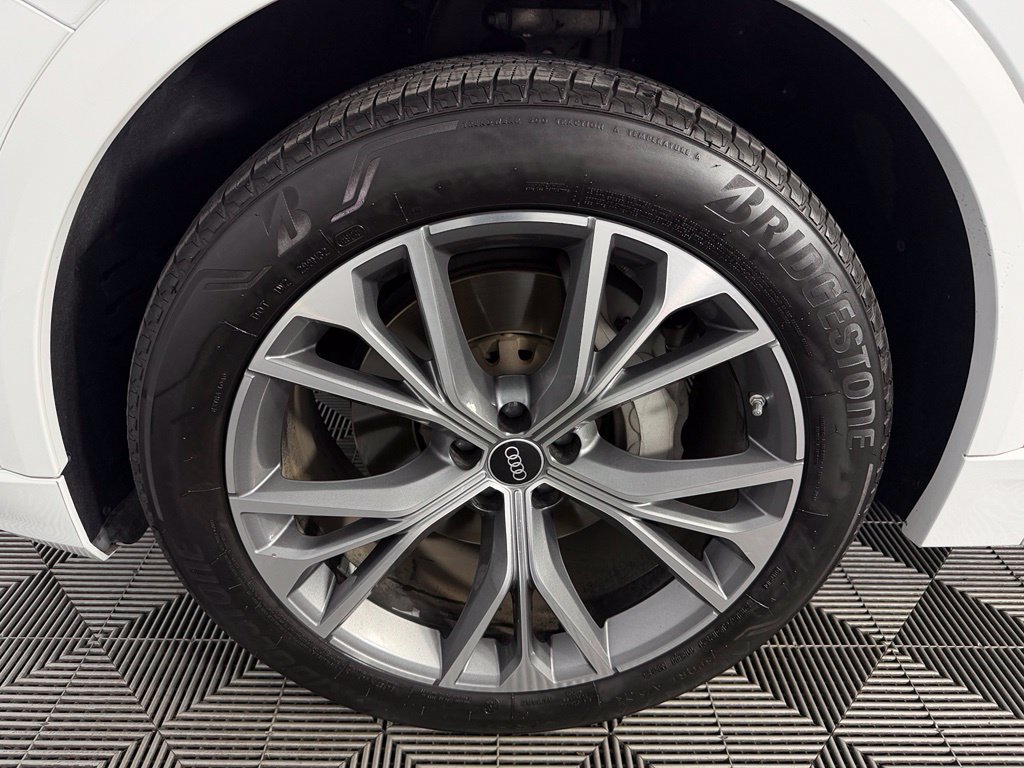 Used 2022 Audi Q8 Premium AWD/4WD image 12