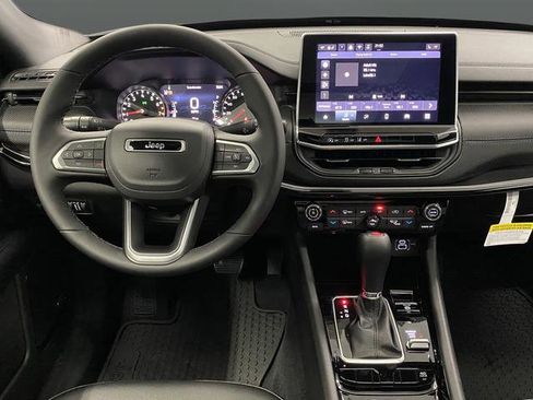 New 2025 Jeep Compass Latitude w/ Sun & Sound Group image 5