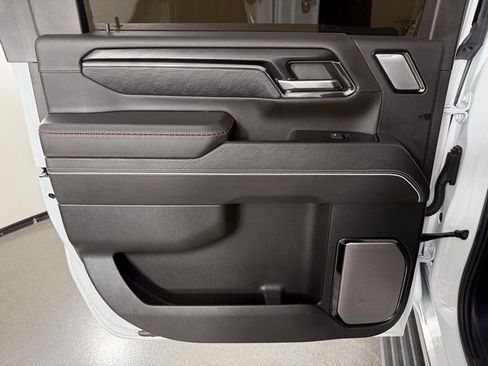 Used 2024 GMC Sierra 2500 AT4X image 18