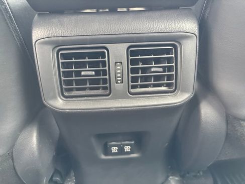 Used 2019 Toyota RAV4 XSE w/ XSE Weather Package AWD/4WD image 11