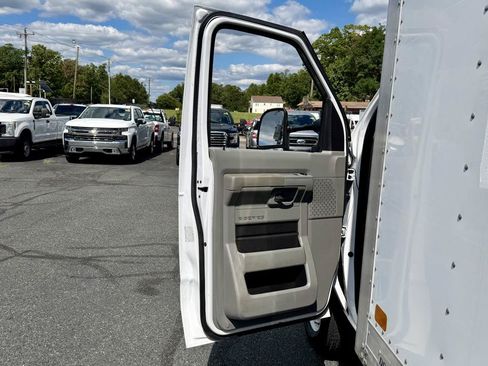 Used 2019 Ford E-350 and Econoline 350 Super Duty w/ Power Windows & Locks Group RWD image 19