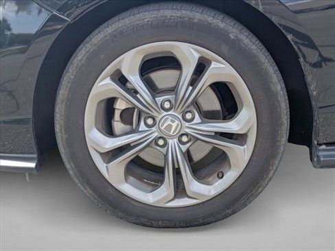 Used 2023 Honda Accord EX image 9