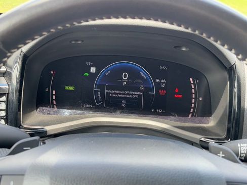 Used 2025 Toyota Camry SE FWD image 24
