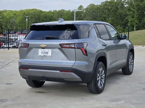 New 2026 Chevrolet Equinox LT FWD image 5