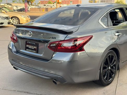 Used 2018 Nissan Altima 2.5 SR w/ SR Midnight Edition FWD image 48