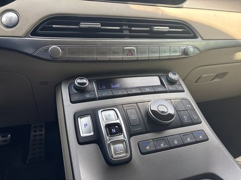 Used 2020 Hyundai Palisade Limited FWD image 17