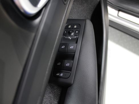 Used 2023 Volvo C40 P8 Recharge Ultimate AWD/4WD image 45