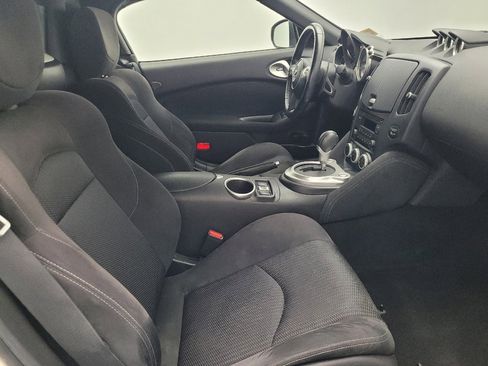 Used 2017 Nissan 370Z Roadster image 21
