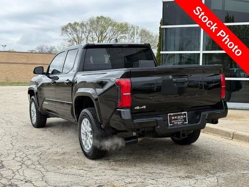 Used 2025 Toyota Tacoma SR AWD/4WD image 5