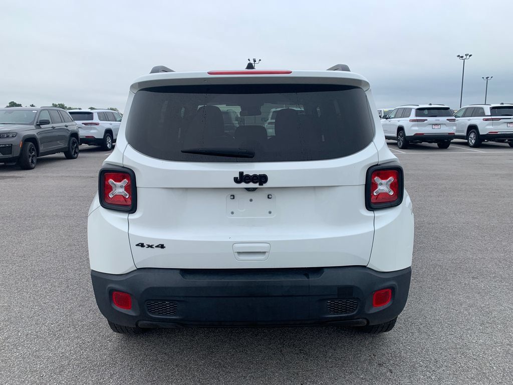 Used 2023 Jeep Renegade Latitude AWD/4WD image 6