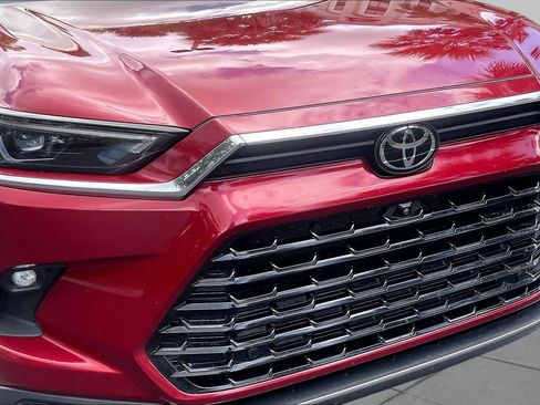 Certified 2024 Toyota Grand Highlander FWD image 32
