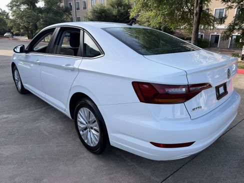 Used 2019 Volkswagen Jetta S w/ Driver Assistance Package FWD image 5
