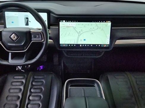 Used 2025 Rivian R1S Adventure image 40
