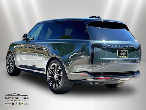Used 2024 Land Rover Range Rover SE image 11